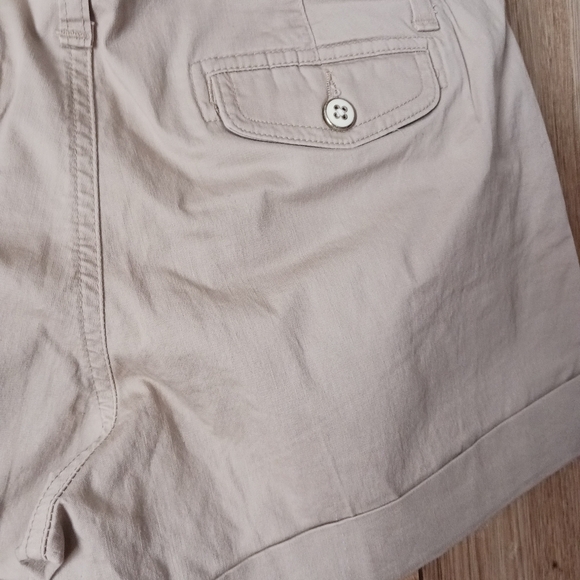 Banana Republic Factory Khaki Chino With Metal Button Details Size 8p - Picture 4 of 9